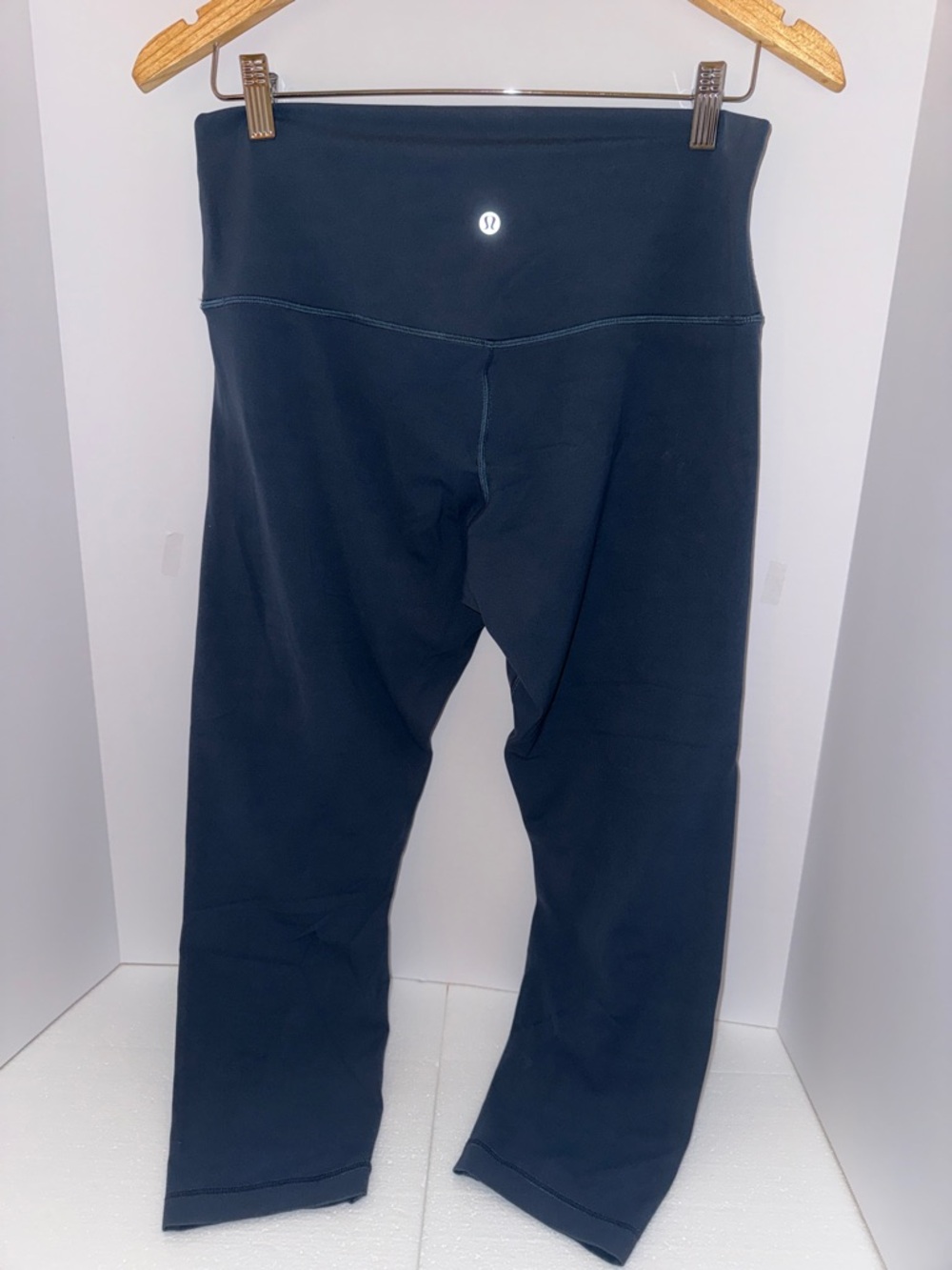 lululemon athletica Women’s Align Capri Navy Leggings